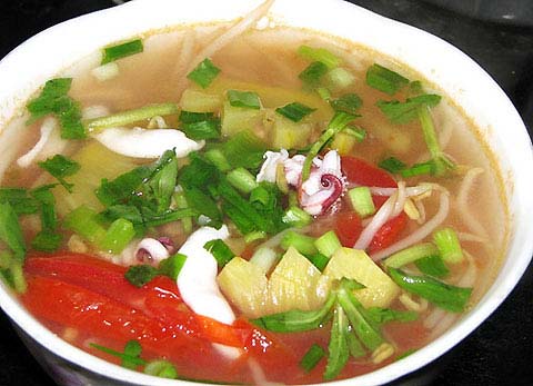 Canh chua mực