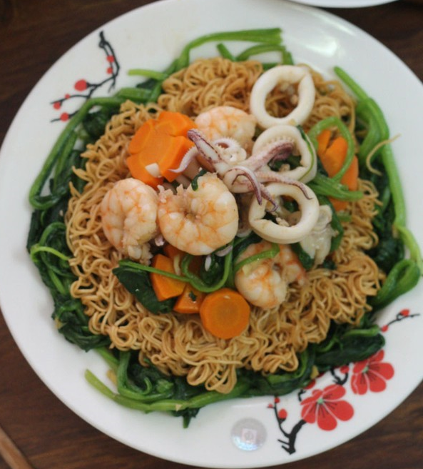 mì tôm xào mực tôm