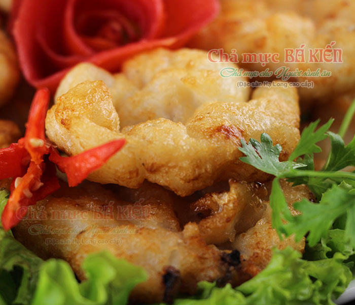 Những miếng chả mực dai giòn, đậm vị mực, ngọt thơm hấp dẫn