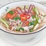 Lạ miệng với canh râu mực nấu ngót