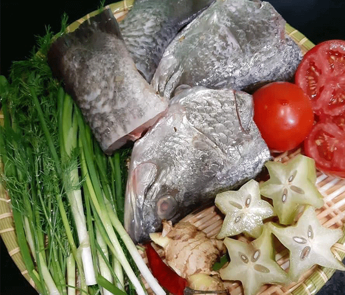 Nguyên liệu làm món đầu cá vược nấu dưa chua (ảnh minh họa)