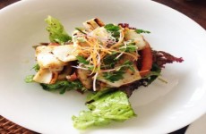 Salad mực nướng thanh mát và bổ dưỡng
